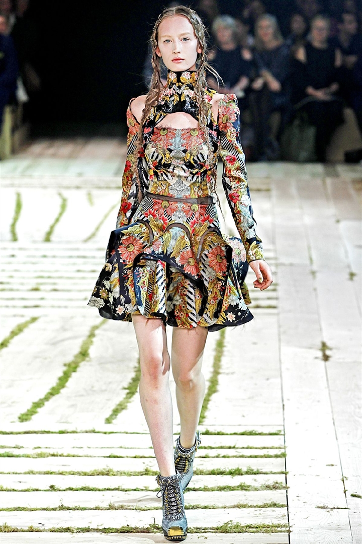 Alexander McQueen 2011 İlkbahar/Yaz