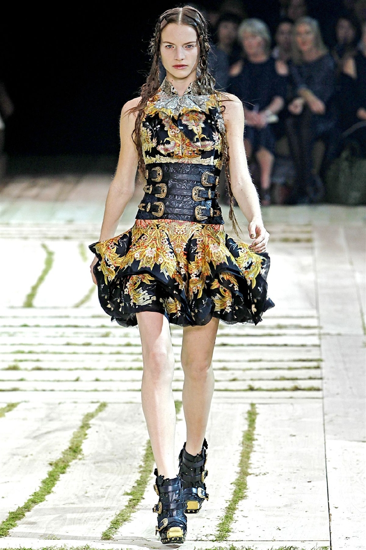 Alexander McQueen 2011 İlkbahar/Yaz