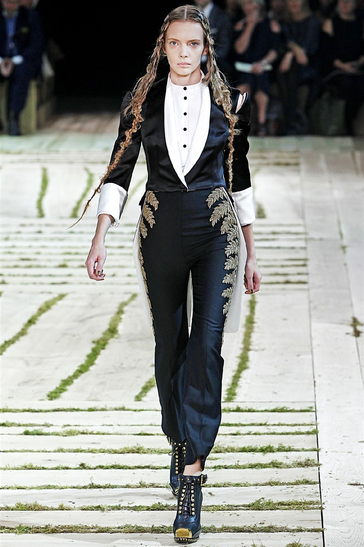 Alexander McQueen 2011 İlkbahar/Yaz