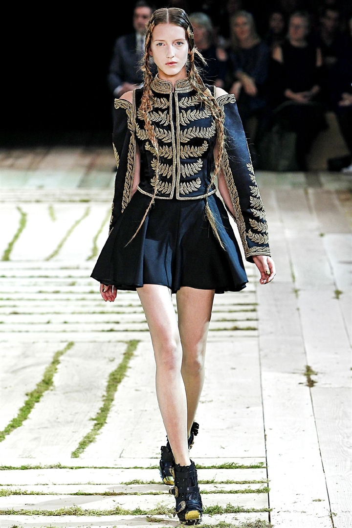 Alexander McQueen 2011 İlkbahar/Yaz