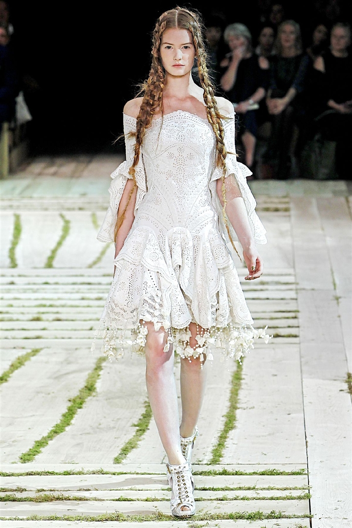 Alexander McQueen 2011 İlkbahar/Yaz