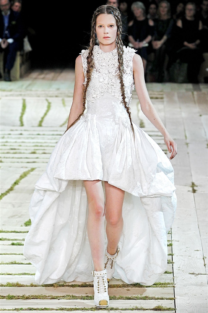 Alexander McQueen 2011 İlkbahar/Yaz