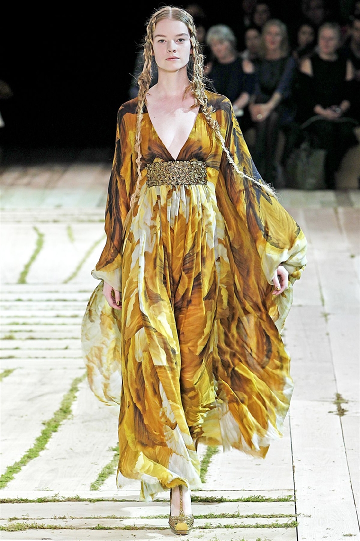 Alexander McQueen 2011 İlkbahar/Yaz