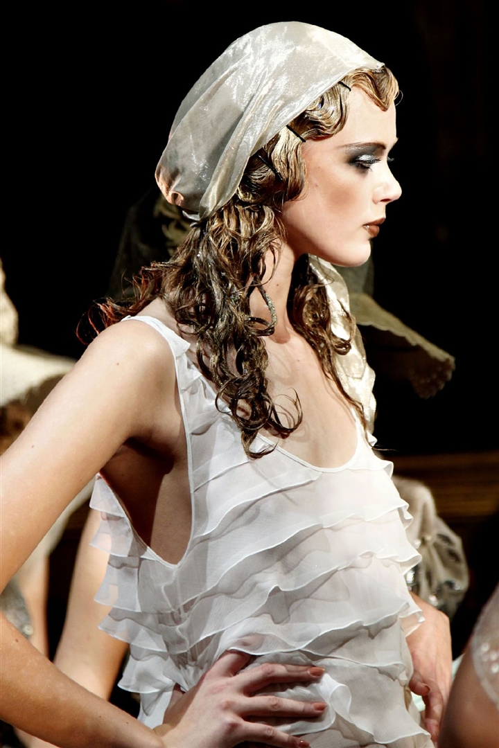 John Galliano 2011 İlkbahar/Yaz Detay