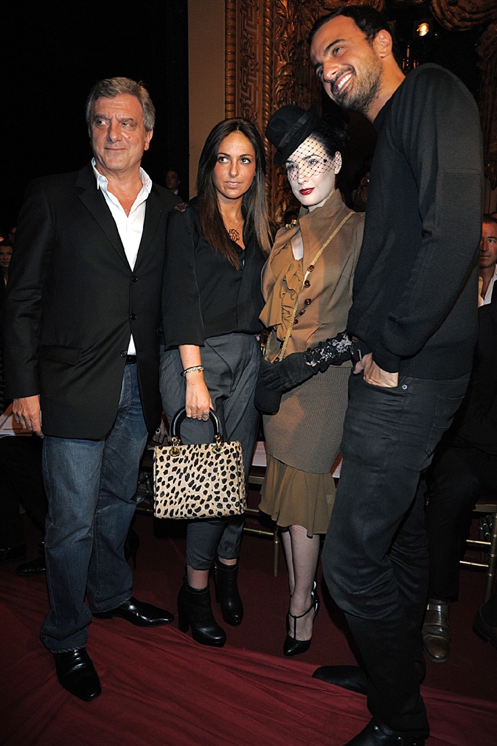 John Galliano 2011 İlkbahar/Yaz Ön Sıradakiler