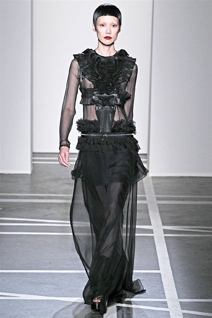 Givenchy 2011 İlkbahar/Yaz