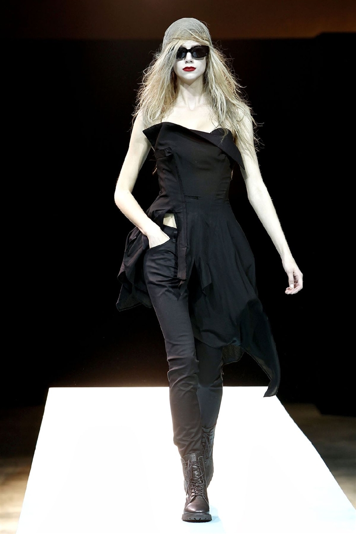 Yohji Yamamoto 2011 İlkbahar/Yaz