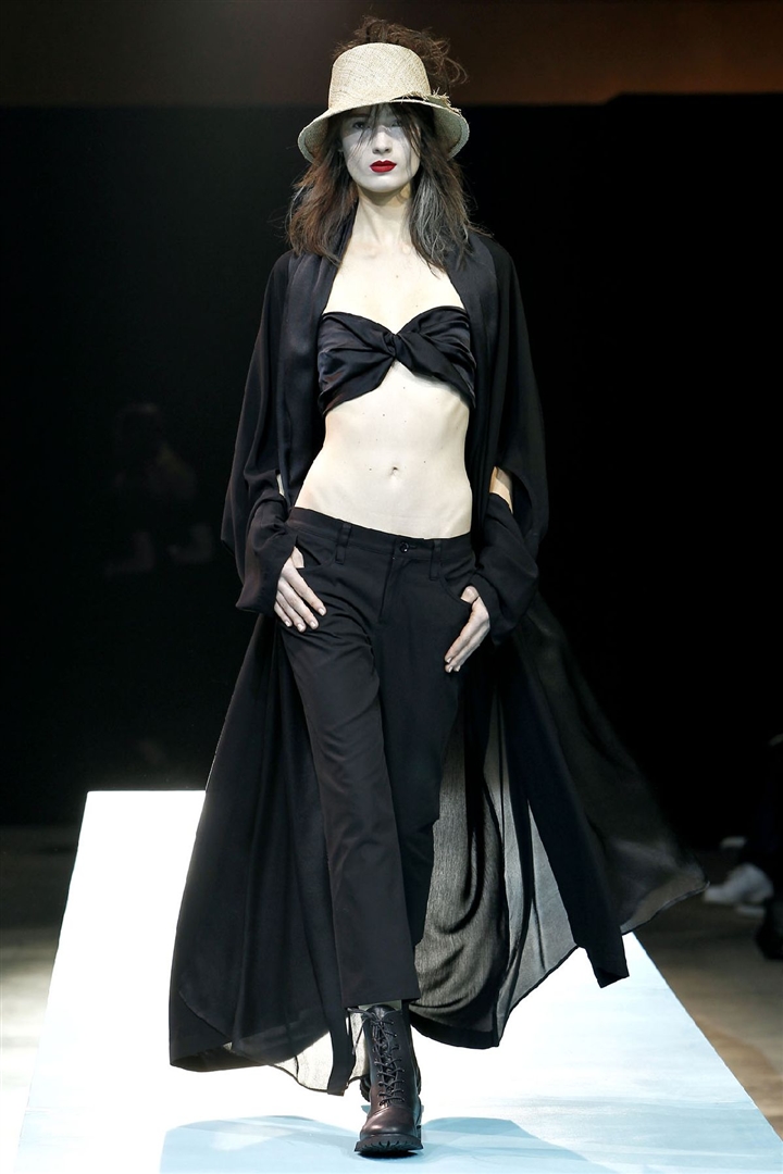 Yohji Yamamoto 2011 İlkbahar/Yaz