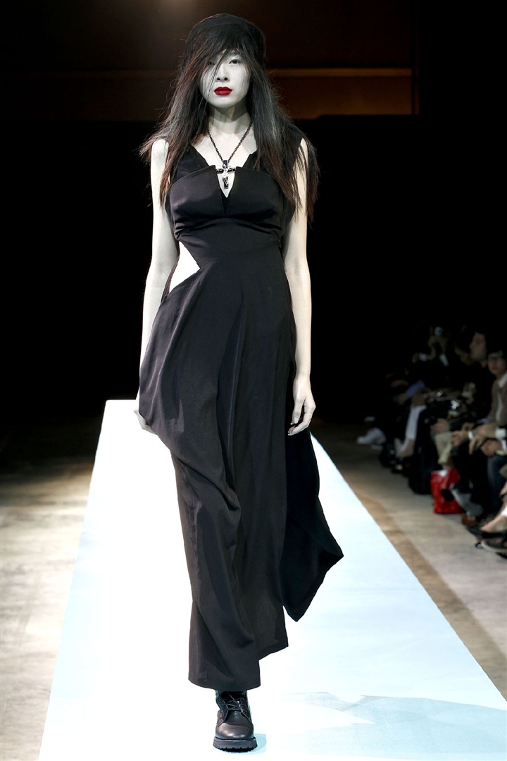 Yohji Yamamoto 2011 İlkbahar/Yaz