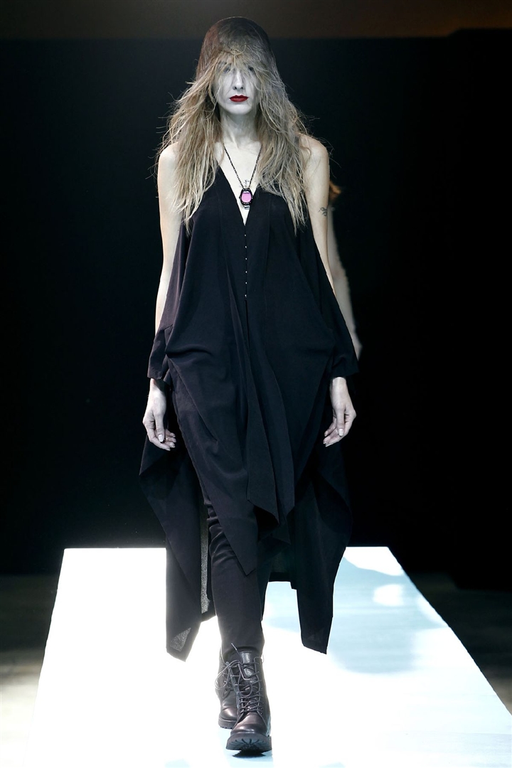 Yohji Yamamoto 2011 İlkbahar/Yaz