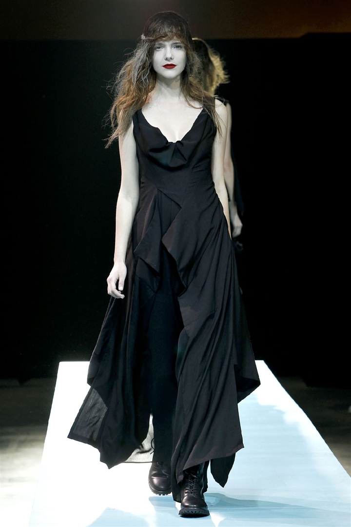 Yohji Yamamoto 2011 İlkbahar/Yaz