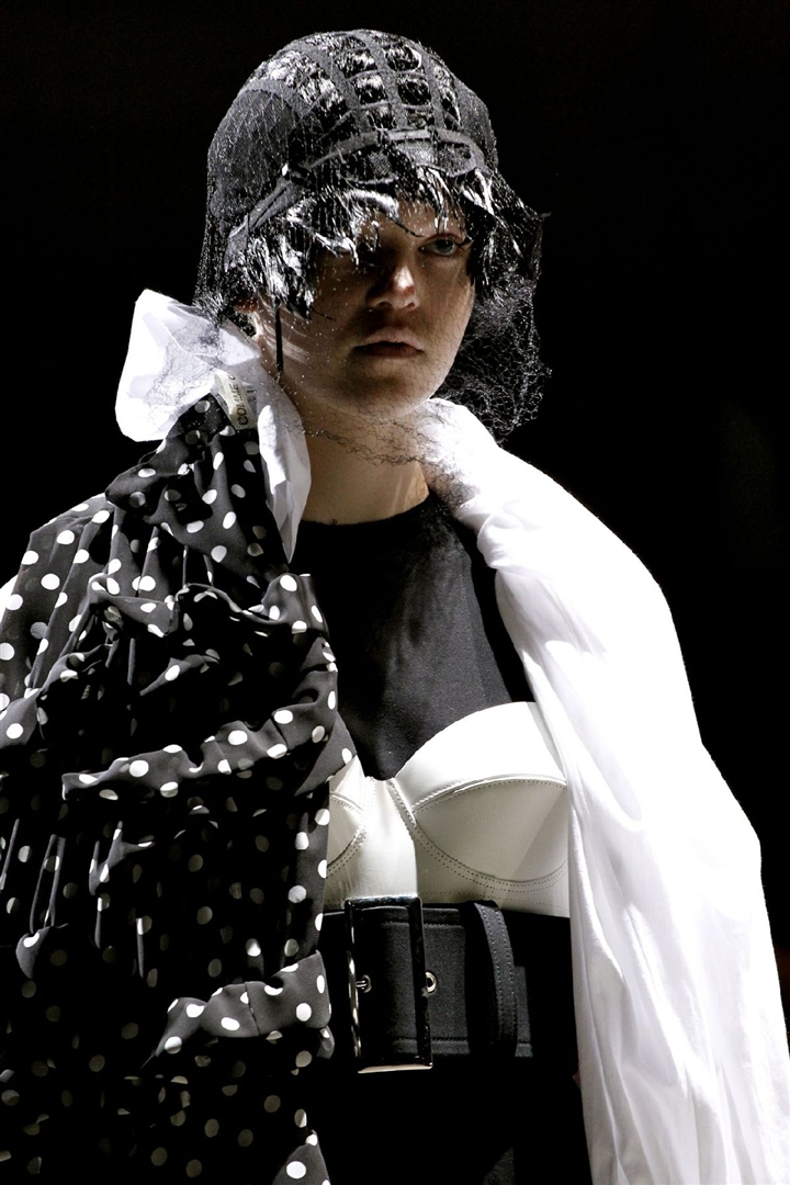 Comme des Garçons  2011 İlkbahar/Yaz Detay