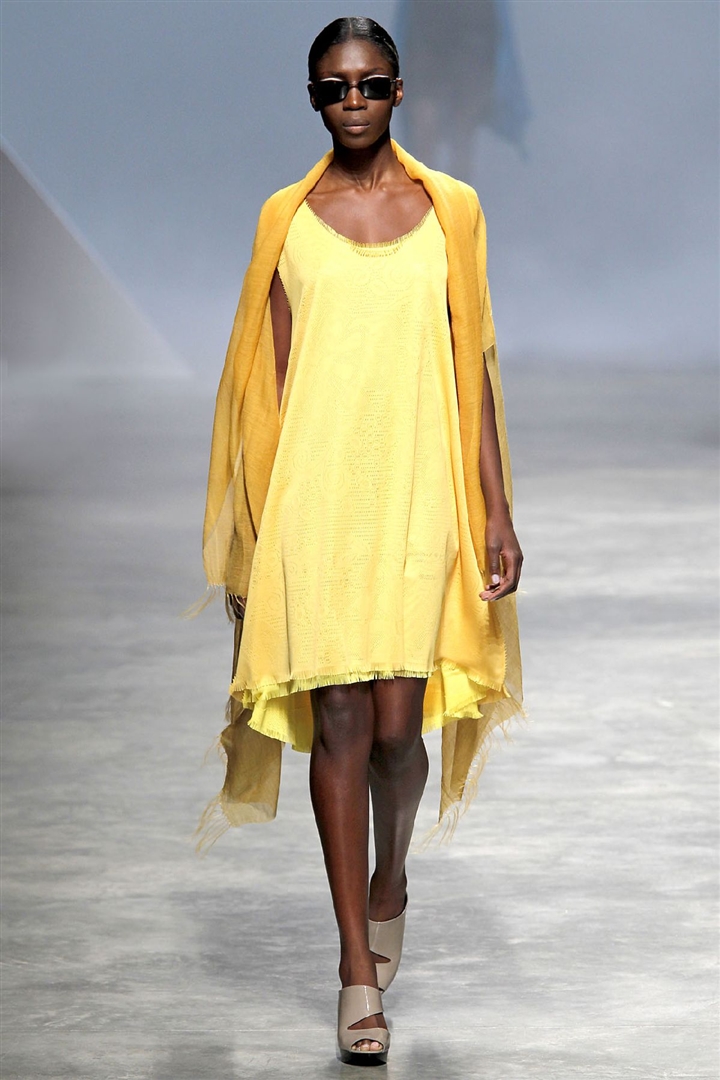 Issey Miyake 2011 İlkbahar/Yaz