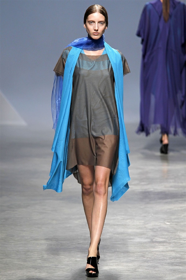 Issey Miyake 2011 İlkbahar/Yaz