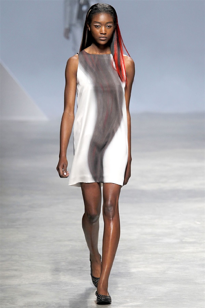 Issey Miyake 2011 İlkbahar/Yaz