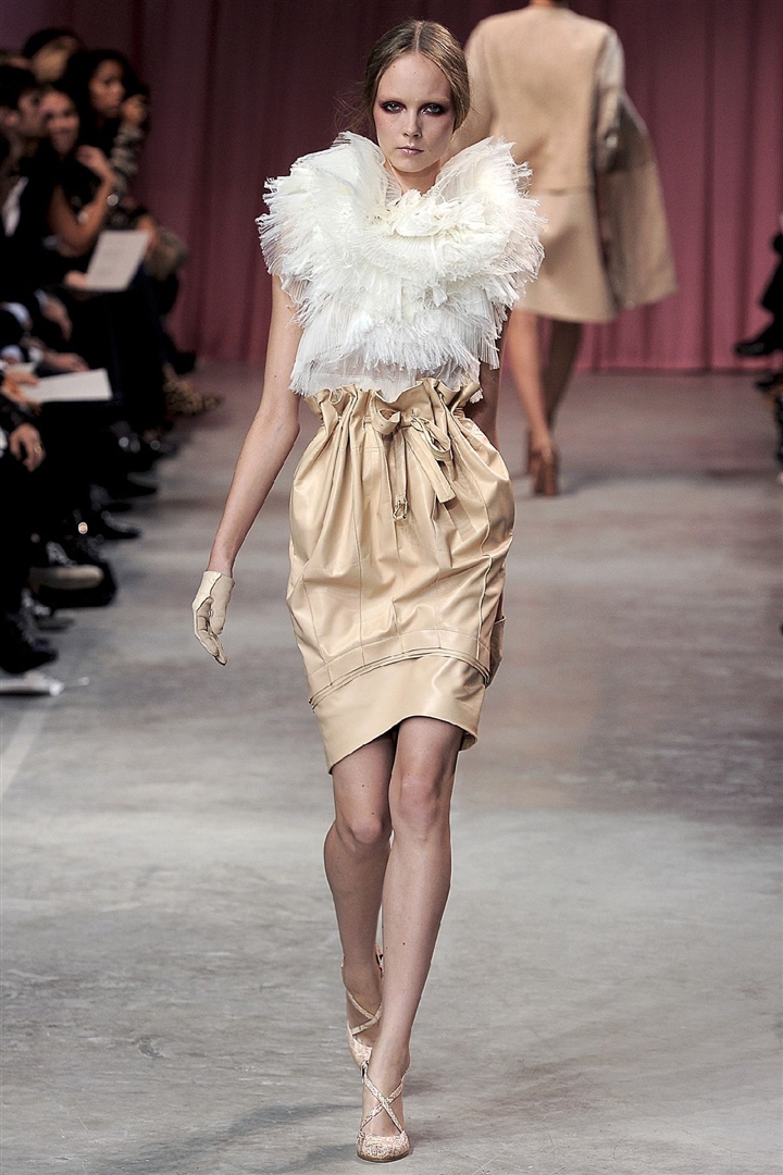 Nina Ricci 2011 İlkbahar/Yaz