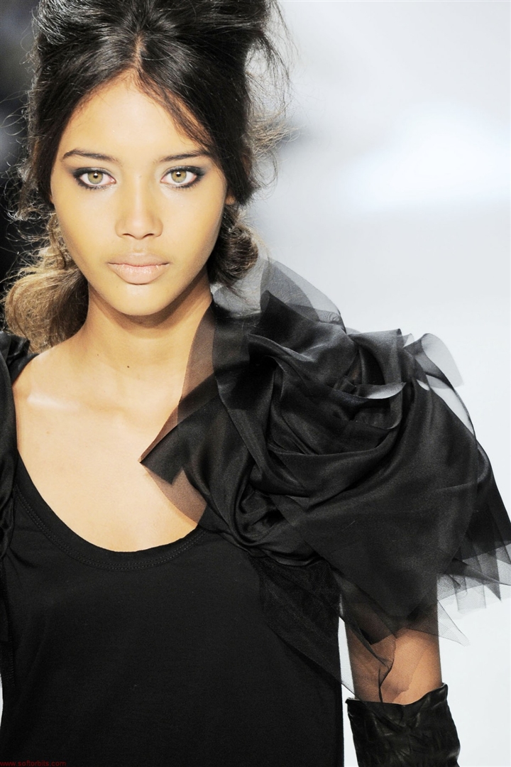 Vera Wang 2010-2011 Sonbahar/Kış Detay