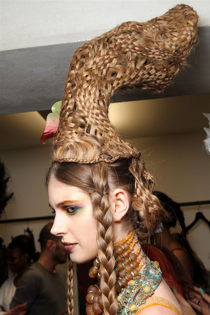 Jean Paul Gaultier 2010 İlkbahar/Yaz Couture Güzellik