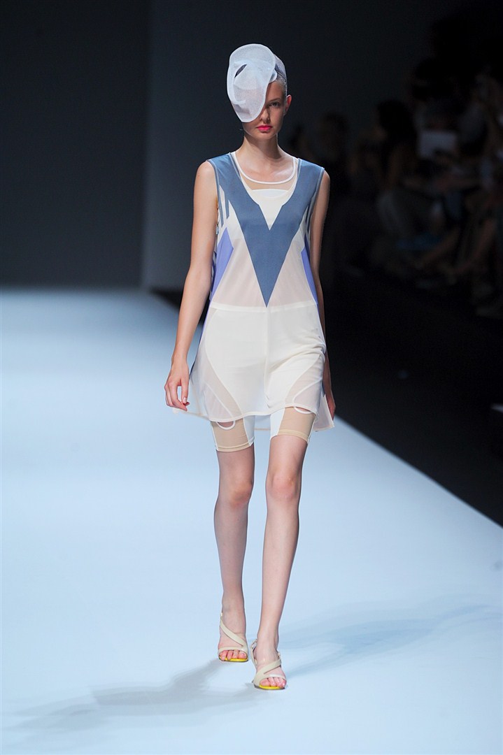 Issey Miyake 2012 İlkbahar/Yaz