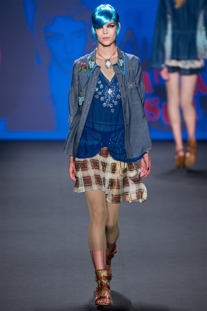 Anna Sui 2013 İlkbahar/Yaz