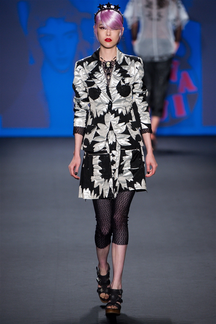 Anna Sui 2013 İlkbahar/Yaz