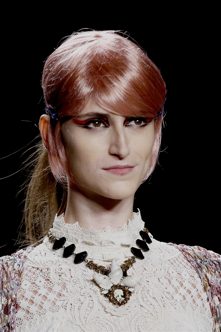 Anna Sui 2013 İlkbahar/Yaz Detay