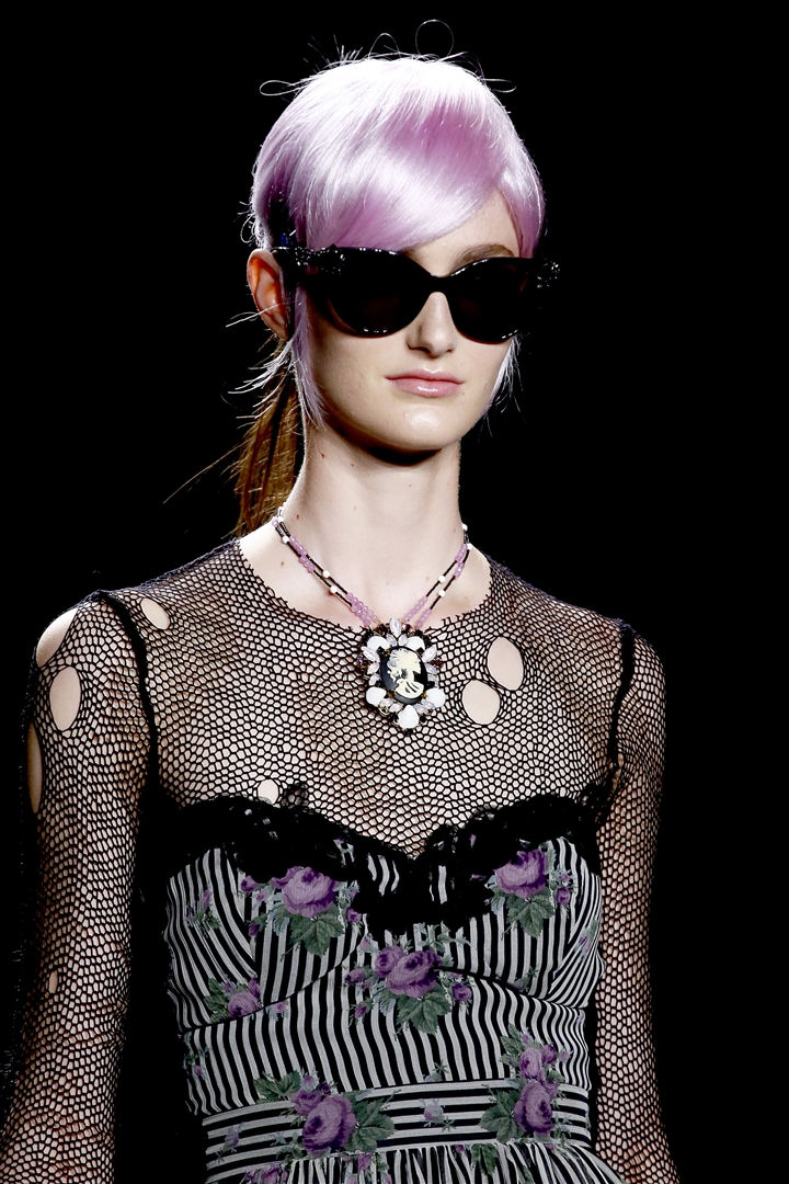 Anna Sui 2013 İlkbahar/Yaz Detay