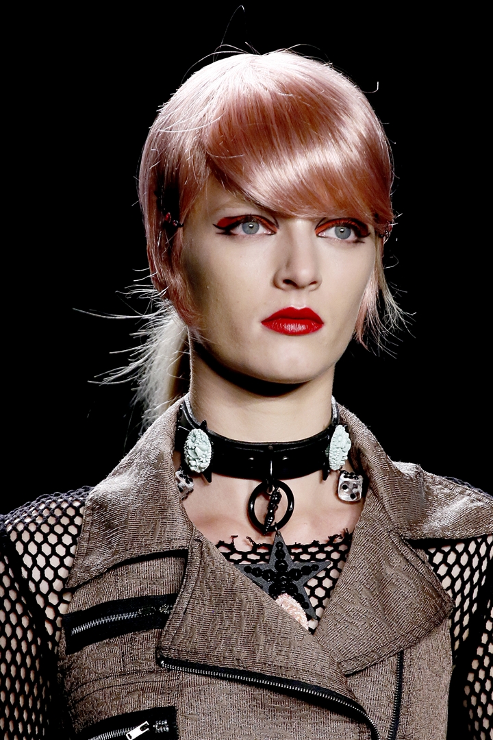 Anna Sui 2013 İlkbahar/Yaz Detay