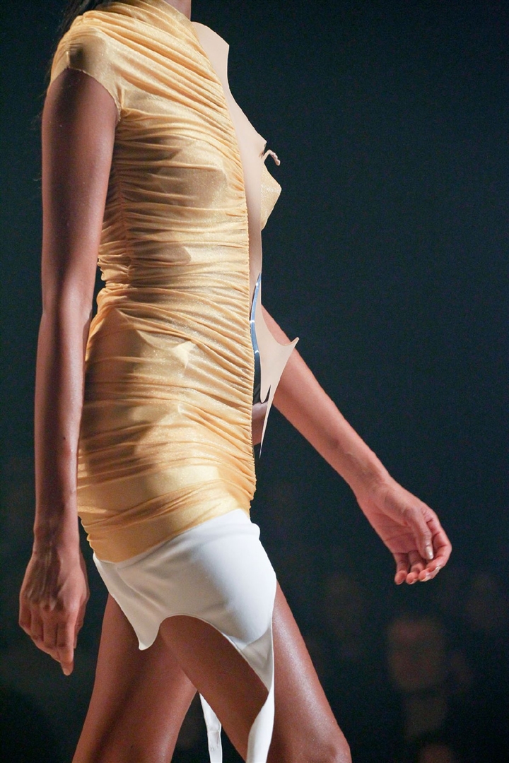 Mugler 2012 İlkbahar/Yaz Detay