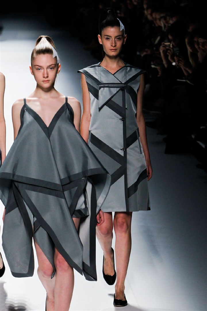 Issey Miyake 2011-2012 Sonbahar/Kış