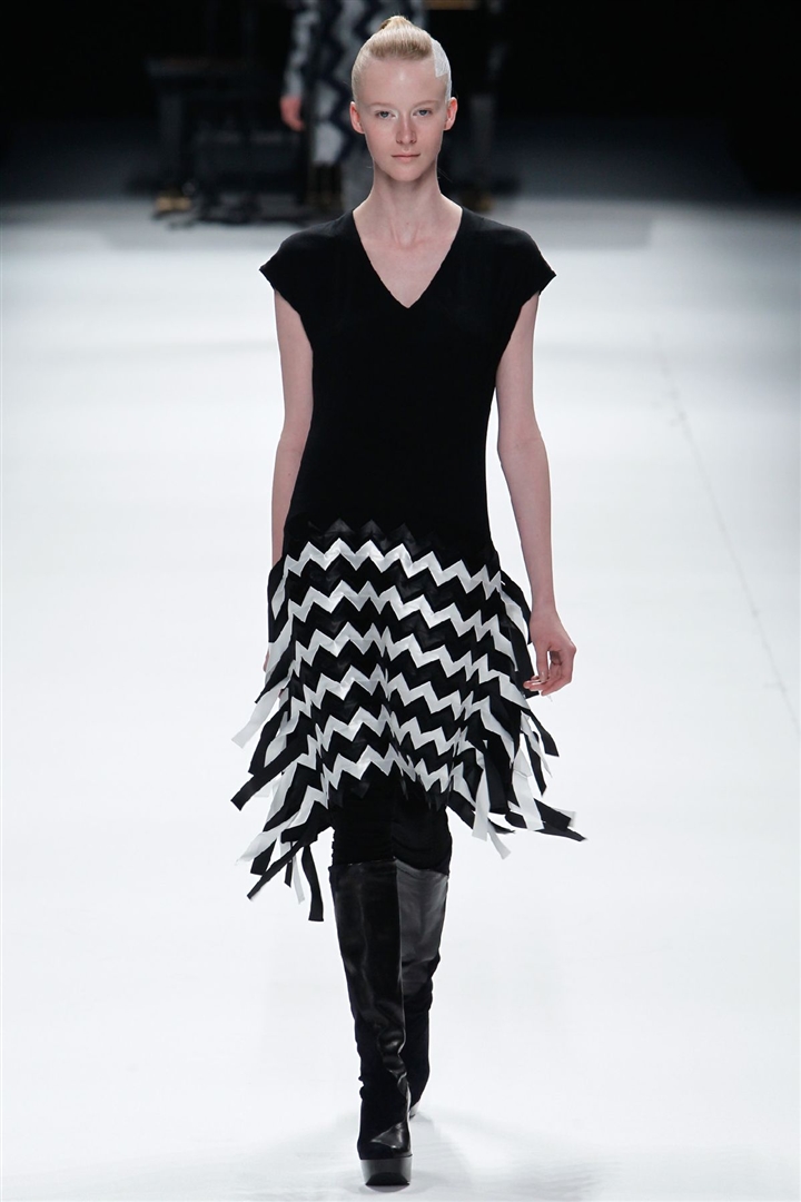 Issey Miyake 2011-2012 Sonbahar/Kış