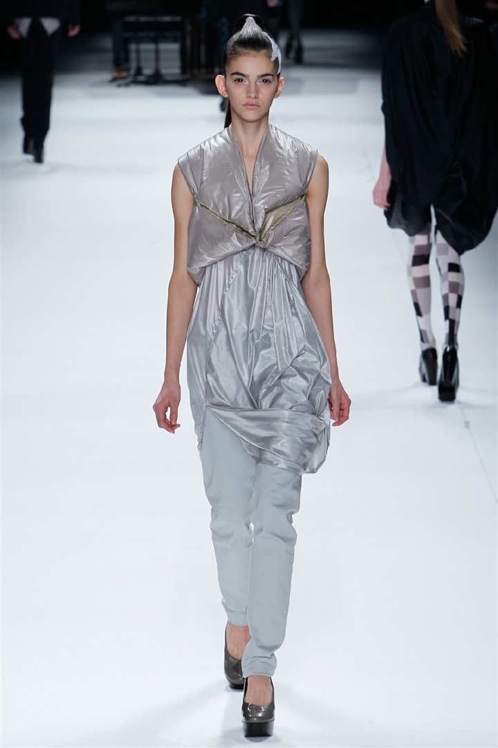 Issey Miyake 2011-2012 Sonbahar/Kış