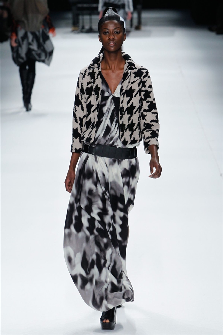 Issey Miyake 2011-2012 Sonbahar/Kış