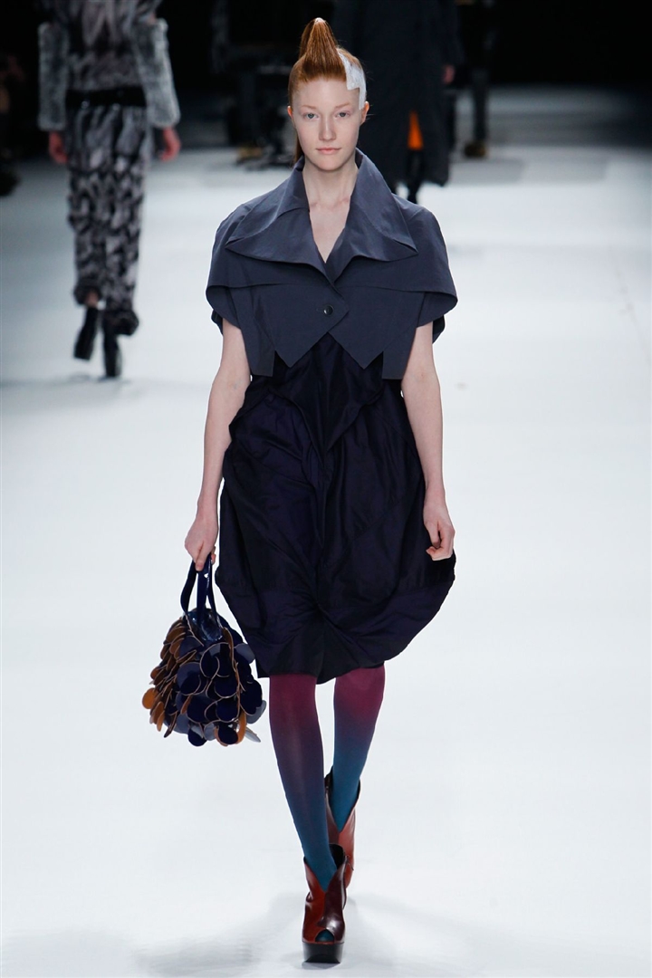 Issey Miyake 2011-2012 Sonbahar/Kış