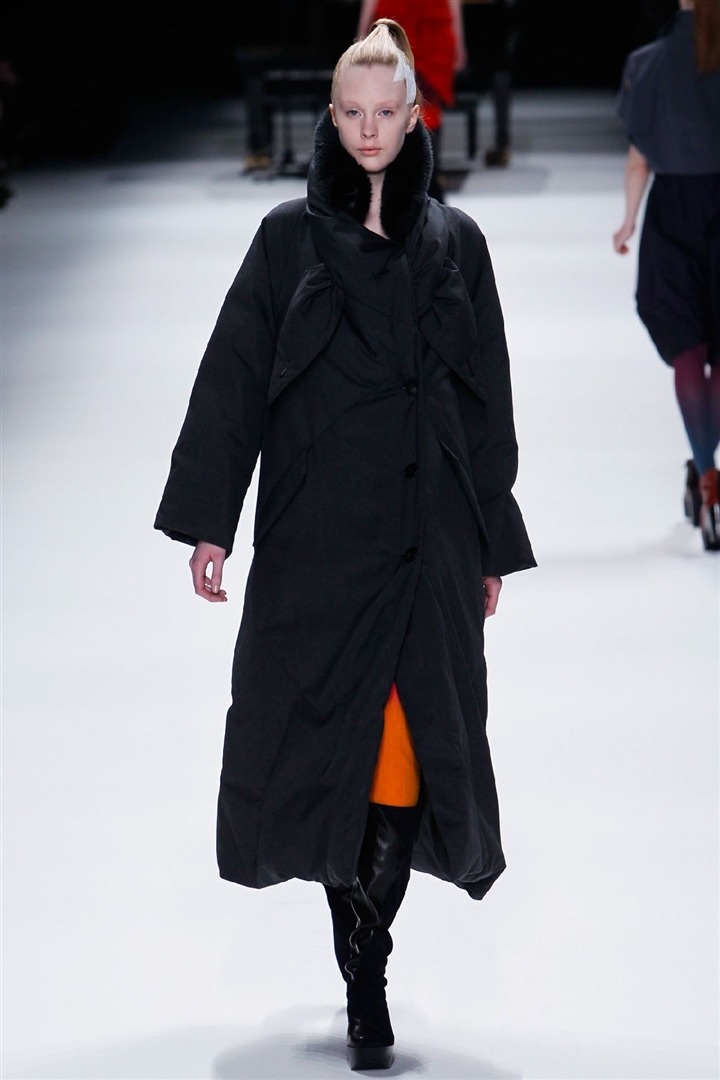 Issey Miyake 2011-2012 Sonbahar/Kış