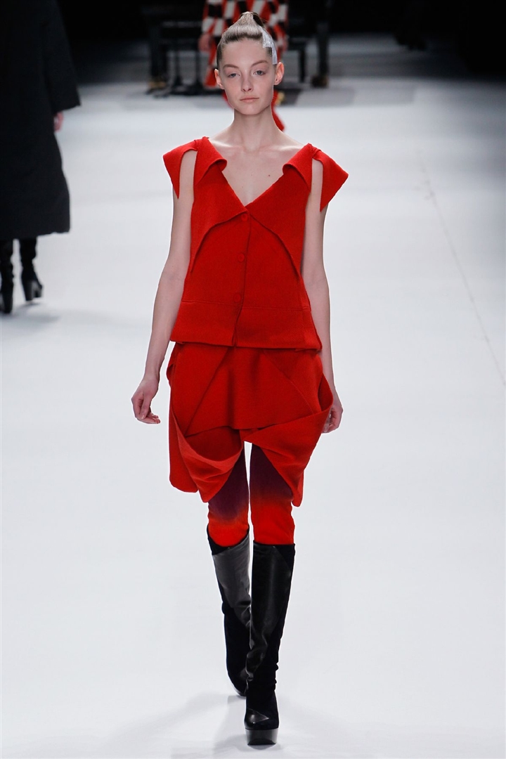 Issey Miyake 2011-2012 Sonbahar/Kış