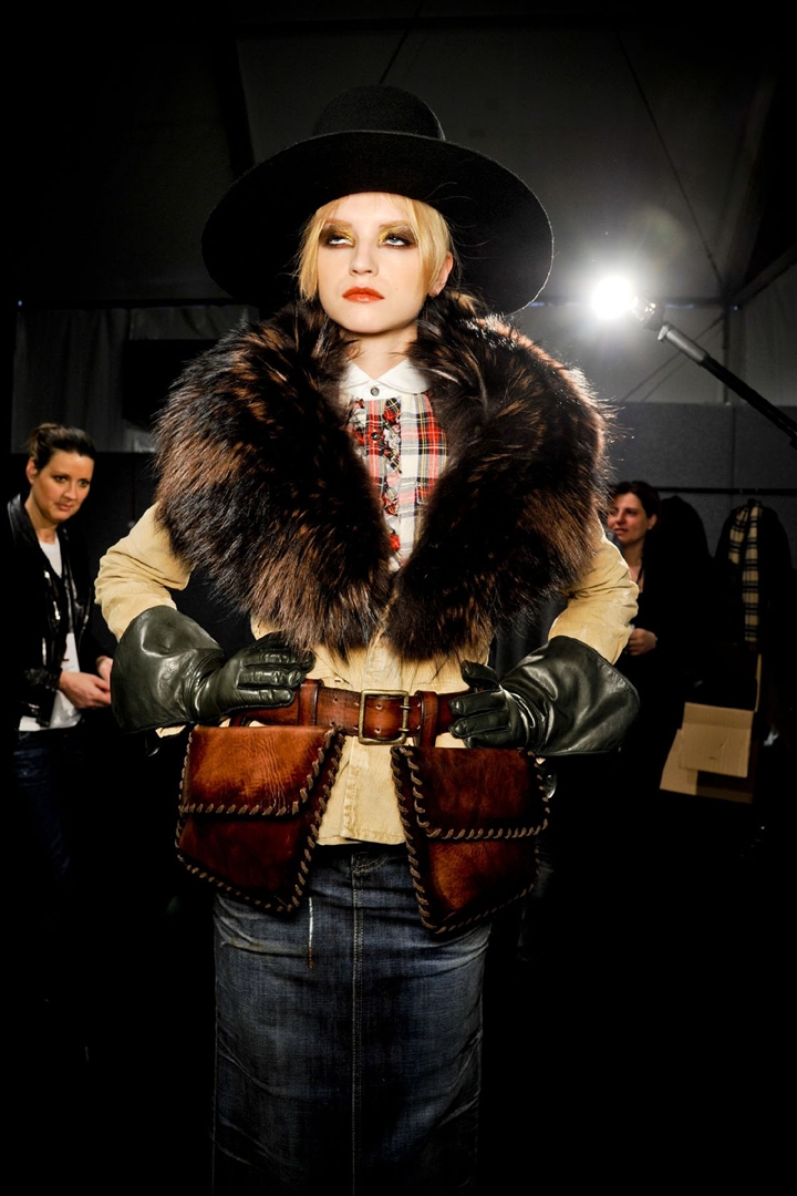 DSquared2 2011-2012 Sonbahar/Kış Çekim Arkası