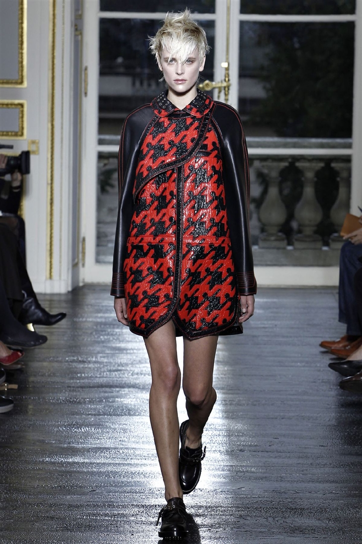 Balenciaga 2011 İlkbahar/Yaz