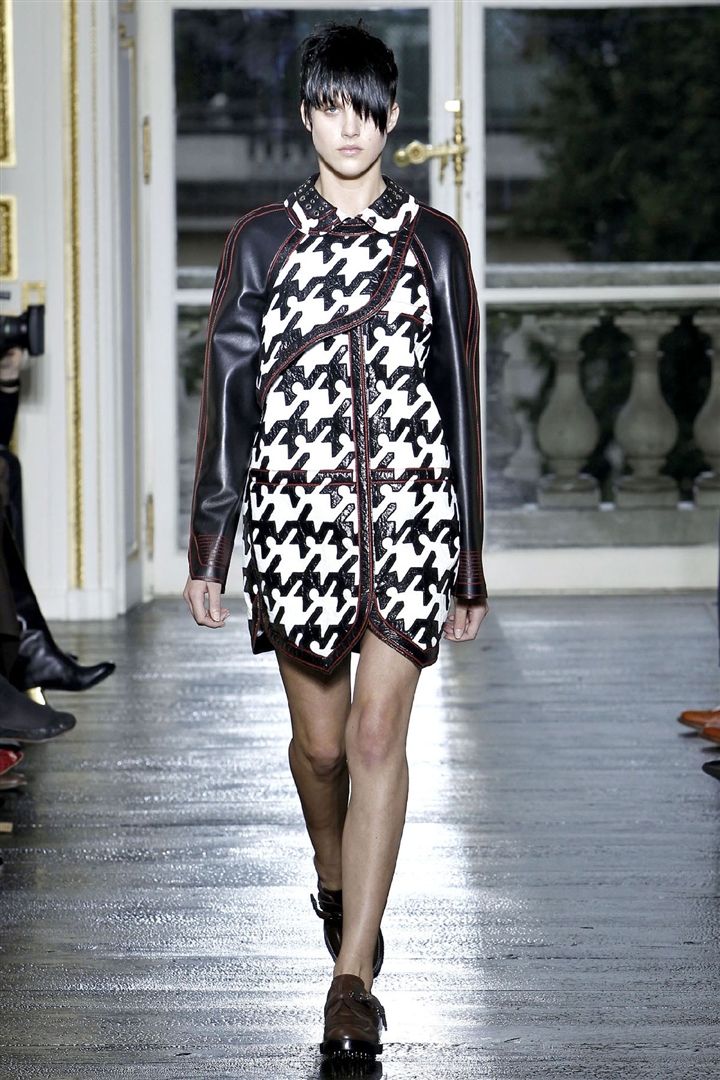 Balenciaga 2011 İlkbahar/Yaz