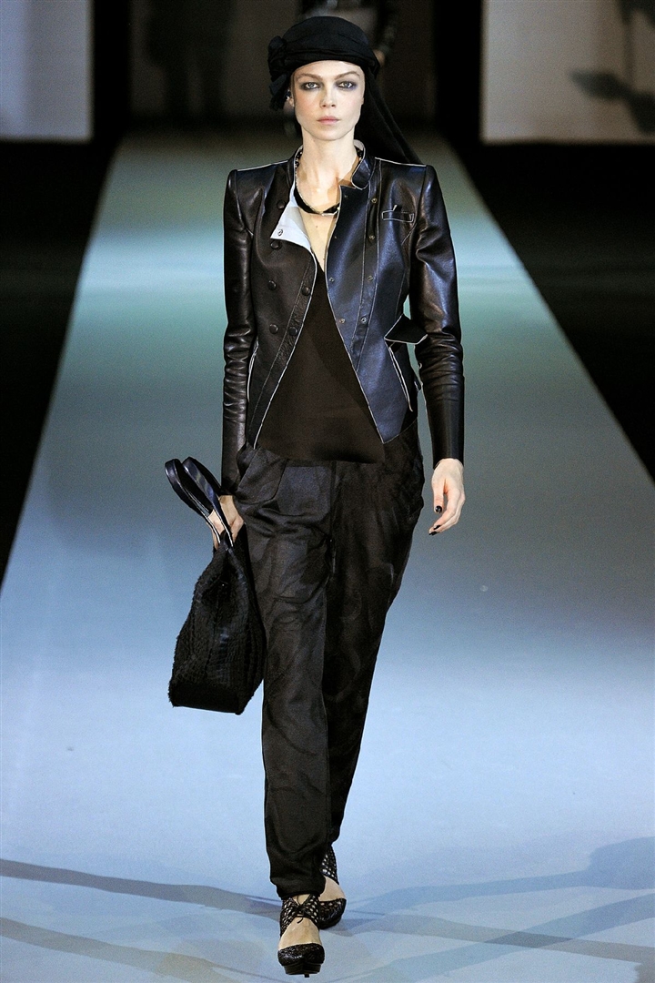 Giorgio Armani 2011 İlkbahar/Yaz