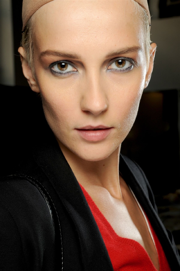 Giorgio Armani 2011 İlkbahar/Yaz Güzellik