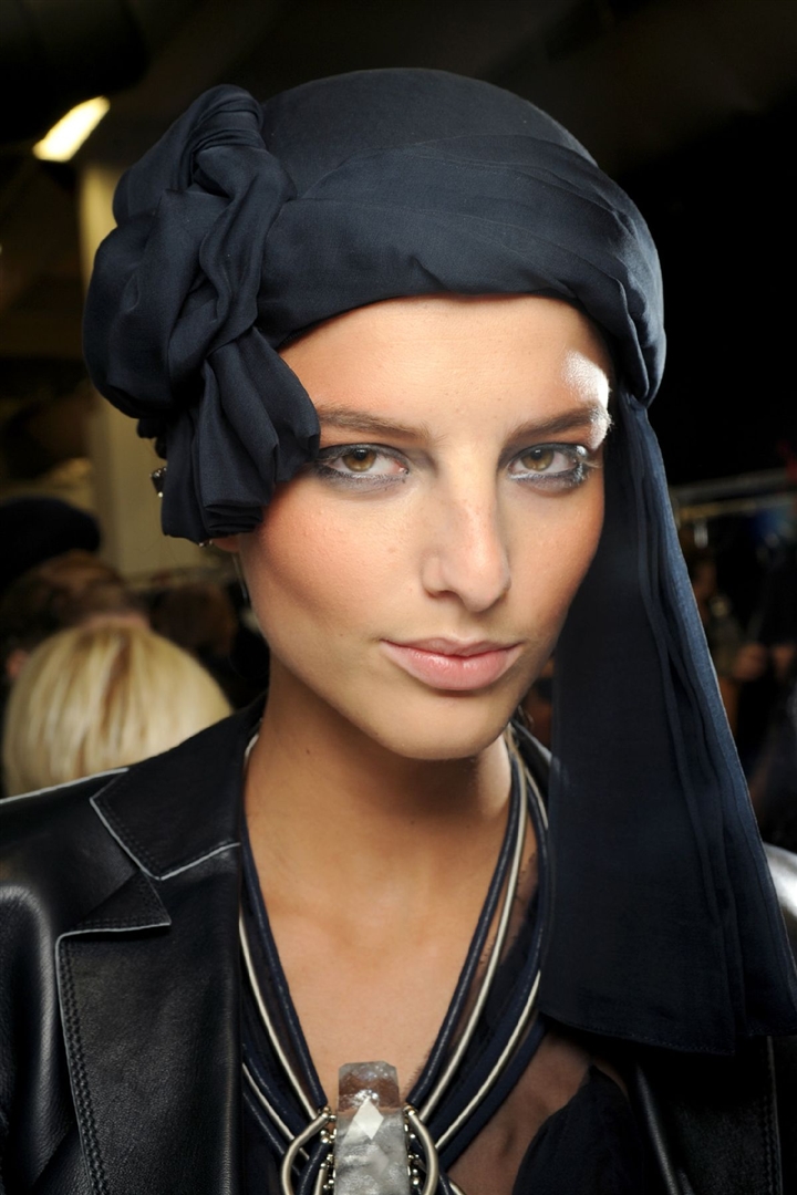 Giorgio Armani 2011 İlkbahar/Yaz Güzellik