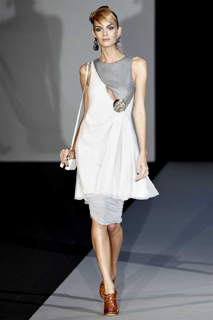 Emporio Armani 2011 İlkbahar/Yaz