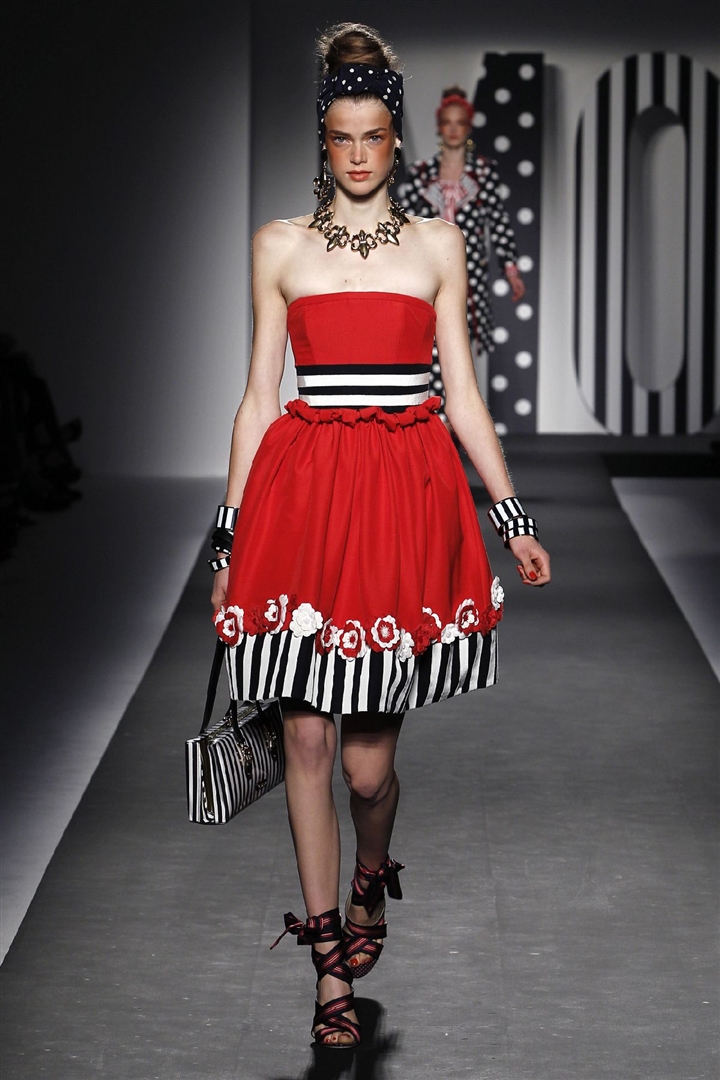 Moschino 2011 İlkbahar/Yaz