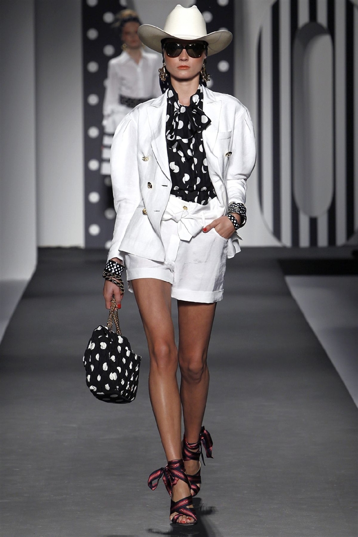 Moschino 2011 İlkbahar/Yaz