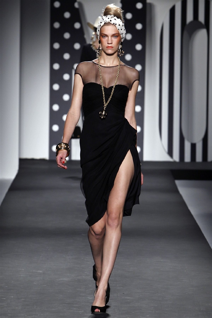 Moschino 2011 İlkbahar/Yaz