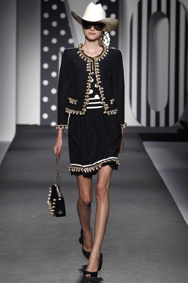 Moschino 2011 İlkbahar/Yaz