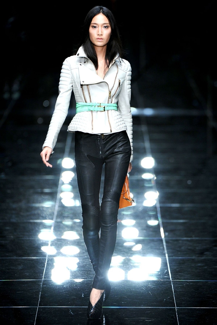 Burberry Prorsum 2011 İlkbahar/Yaz