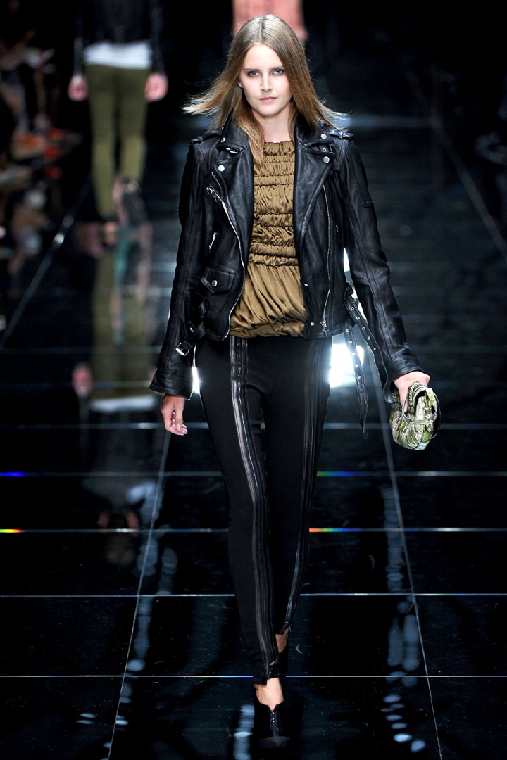 Burberry Prorsum 2011 İlkbahar/Yaz