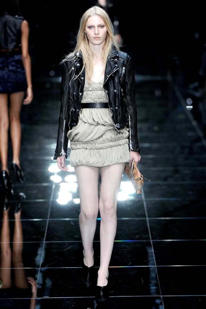 Burberry Prorsum 2011 İlkbahar/Yaz